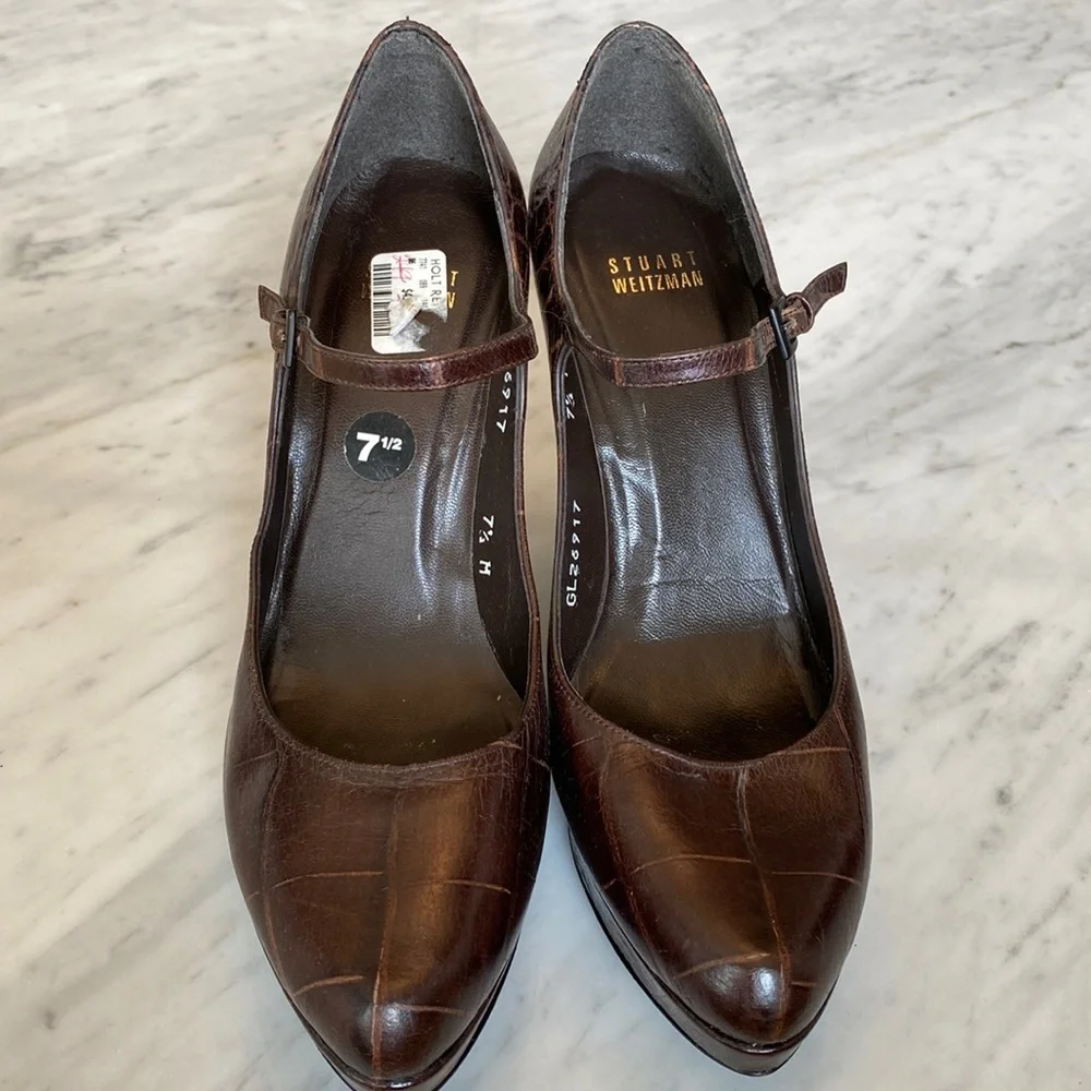 Stuart Weitzman Brown Croc-Embossed Heels - Picture 2 of 6